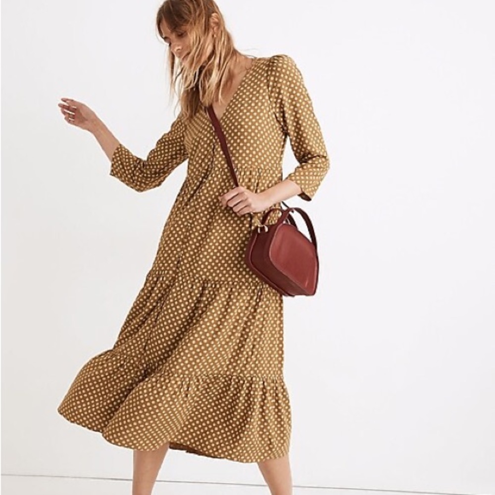 Madewell V-Neck Tiered Button-Front Midi Dress in Daisies Forever